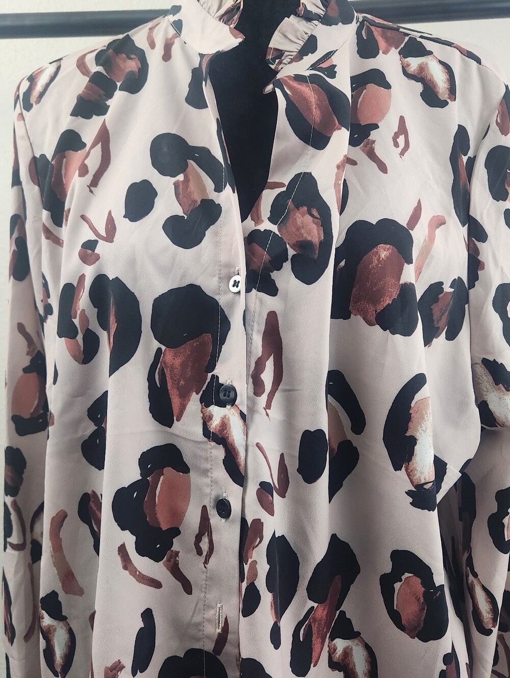 Eloquii Abstract Leopard-Print Ruffle Collar Button-Down - Picture 2 of 8